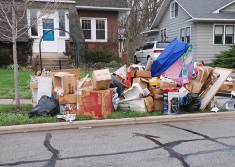 Apartment junk removal in Irvine, curb pickup of household items